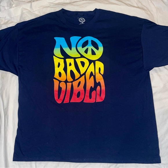 ODM Graphic.. No Bad Vibes Unisex T-Shirt in Navy .. Size Small New - Picture 5 of 7